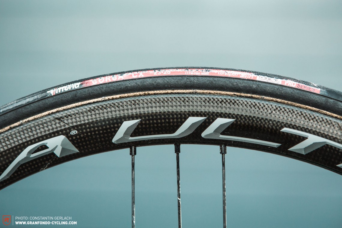 Impractical: The tubular setup saves weight and supports the nimble handling, but they are not suitable for everyday use, especially as the Vittoria Corsa CX rapidly loses air.