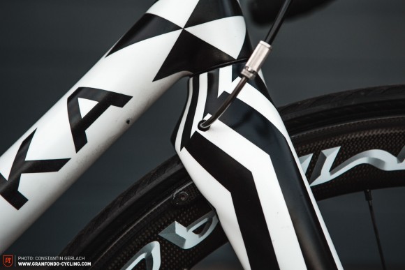 Festka: The THM Scapula F fork lacks lateral stiffness, reducing precision and leading to compromised handling.