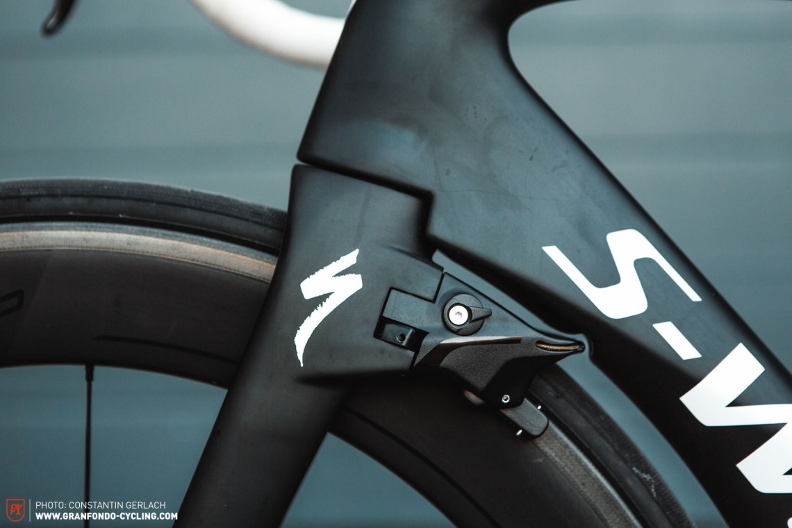 Form follows Function: The S-Works Venge ViAS has a radical design that sometimes breaks with the lines to integrate all components in the best possible way. Visually, the dent in the down tube is not everyone’s gusto.