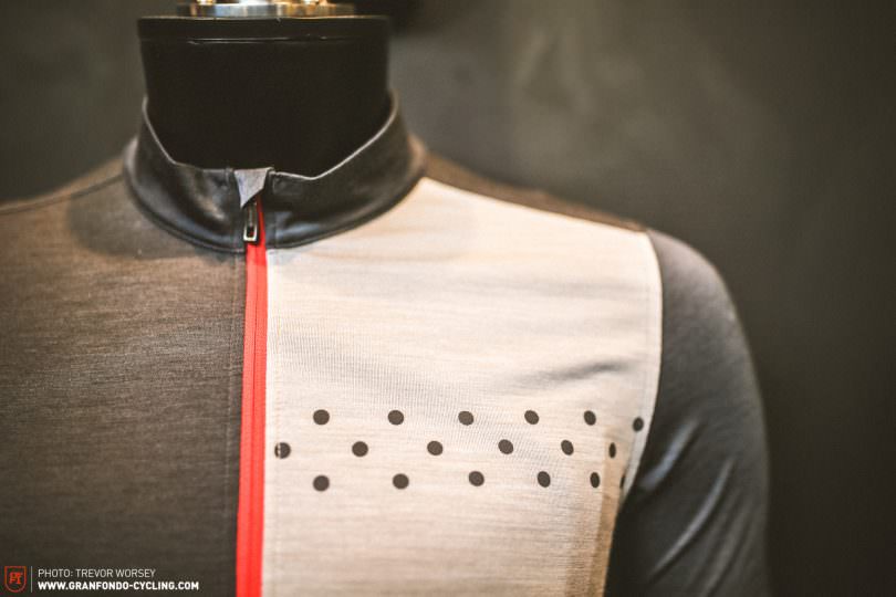 Bearing a nod to the spotty styling of the Tour’s King of the Mountain jersey, the ashmei version welcomes the comparison.