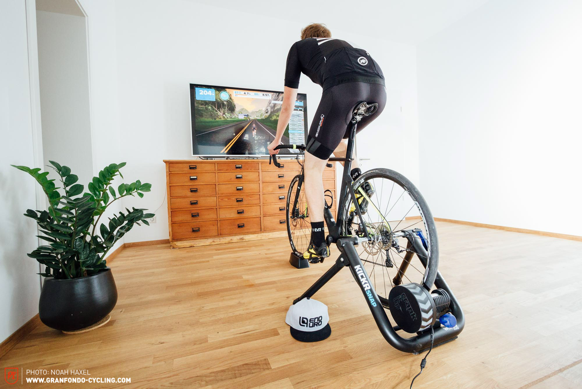 Indoor-Training With the Wahoo KICKR SNAP Smart Trainer and Zwift GRAN FONDO Cycling Magazine